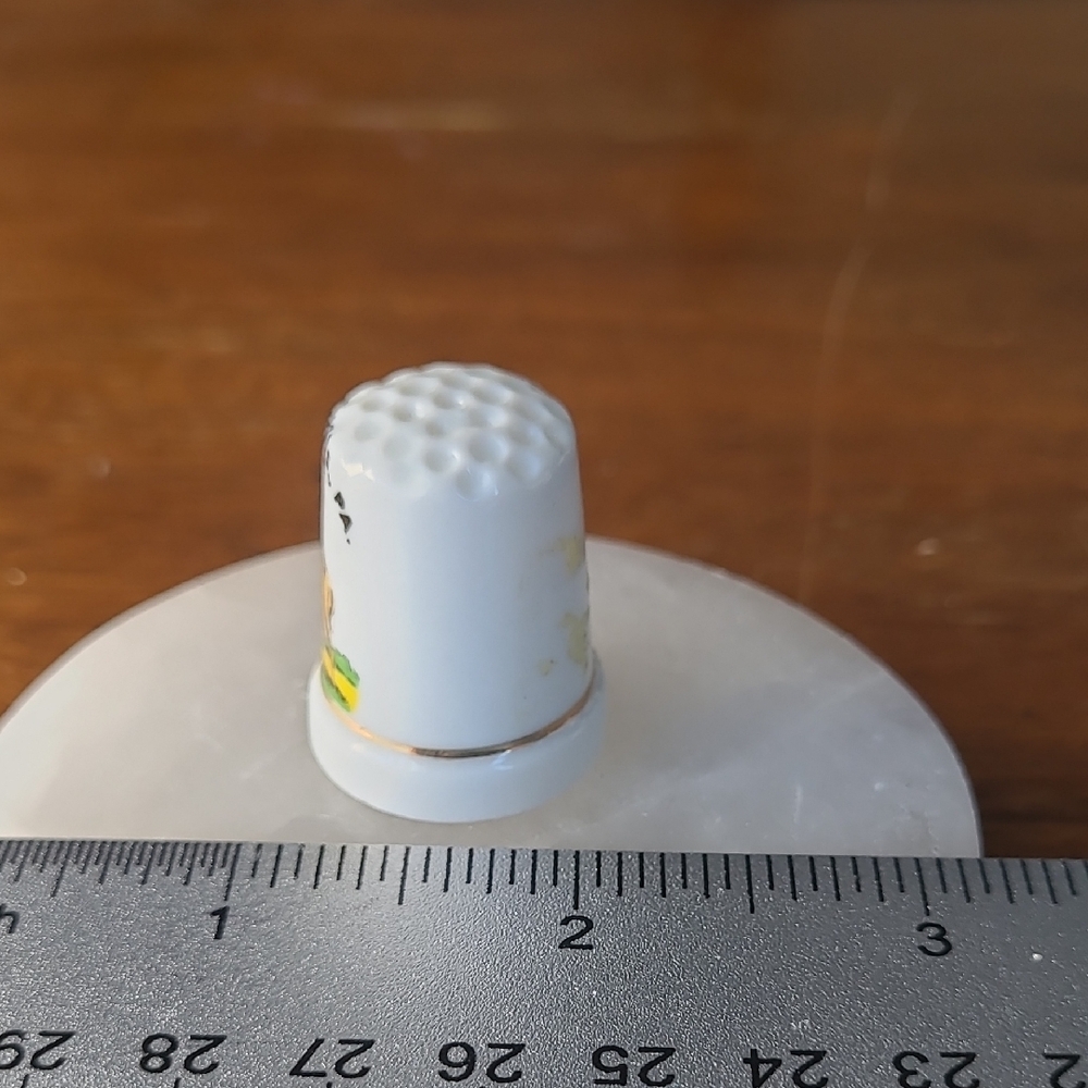 Deer and Tree Design Thimble - Picture 3 of 6